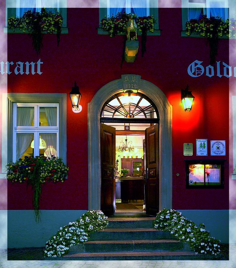 Hotel-Restaurant Goldenes Lamm ดิงเคลส์บืล ภายนอก รูปภาพ