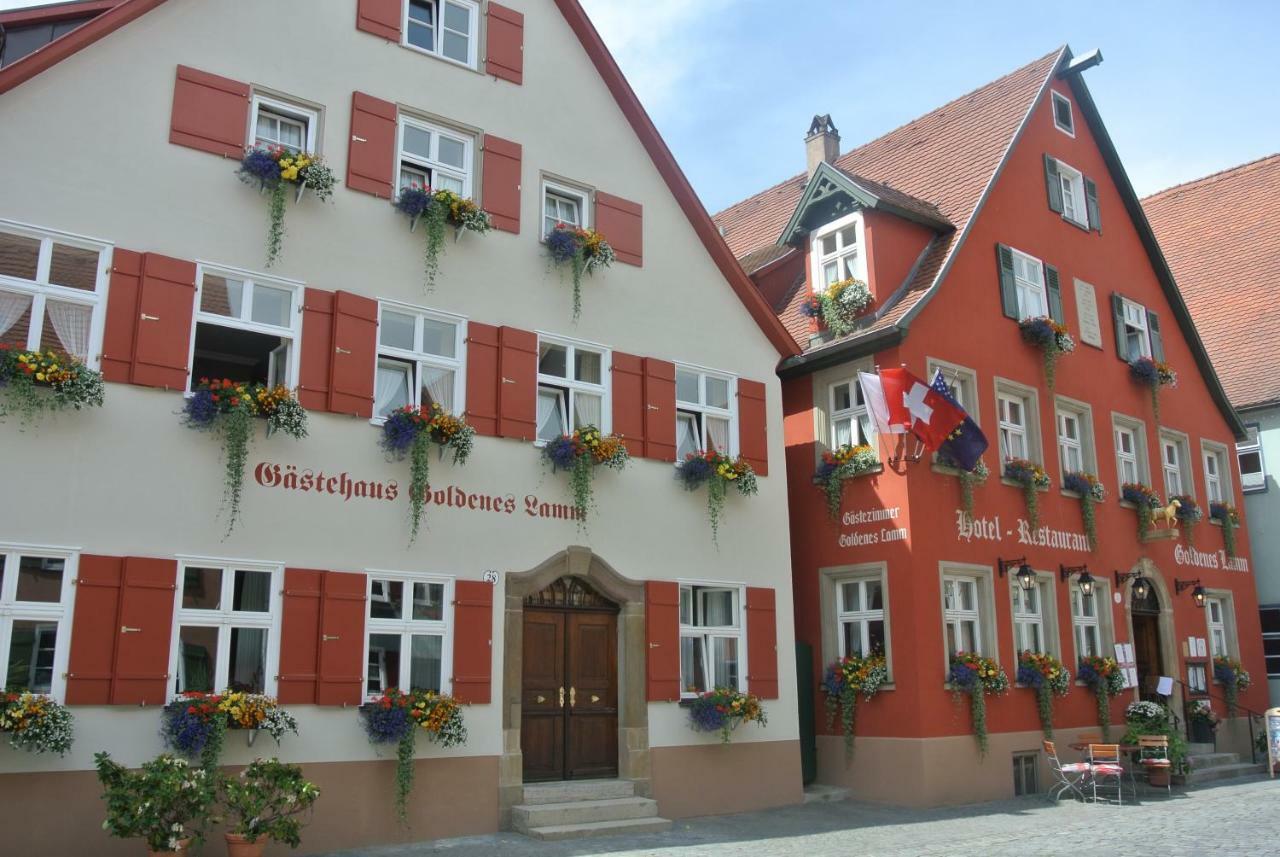 Hotel-Restaurant Goldenes Lamm ดิงเคลส์บืล ภายนอก รูปภาพ