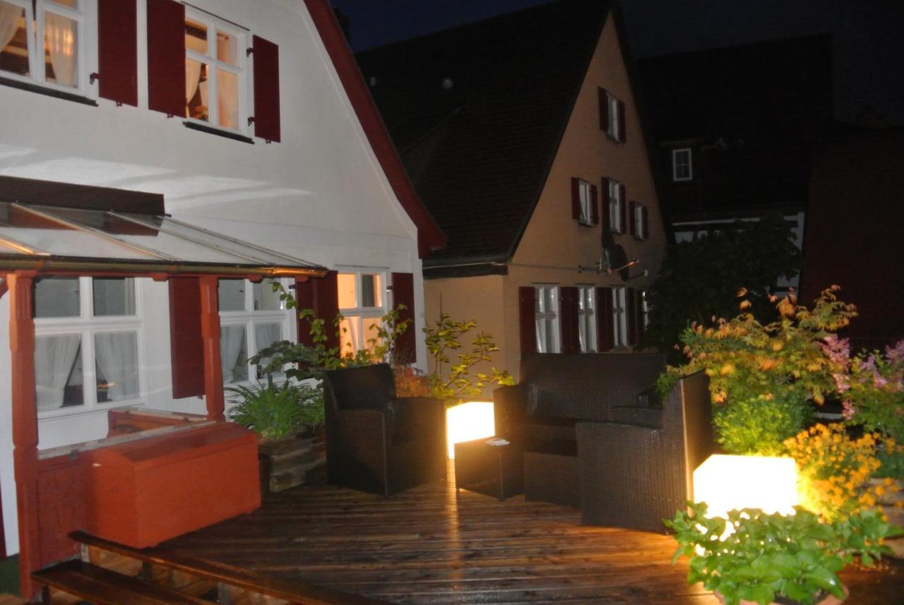 Hotel-Restaurant Goldenes Lamm ดิงเคลส์บืล ภายนอก รูปภาพ